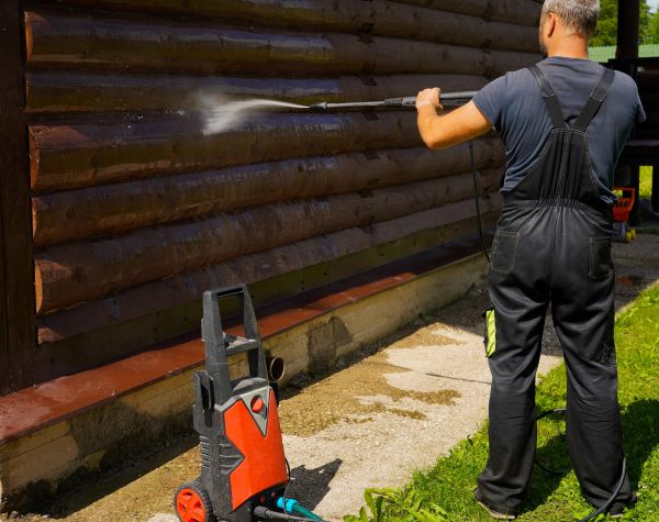 Log Home Pressure Washing in Marco Island