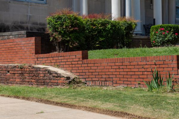 Retaining Wall Cleaning in Marco Island